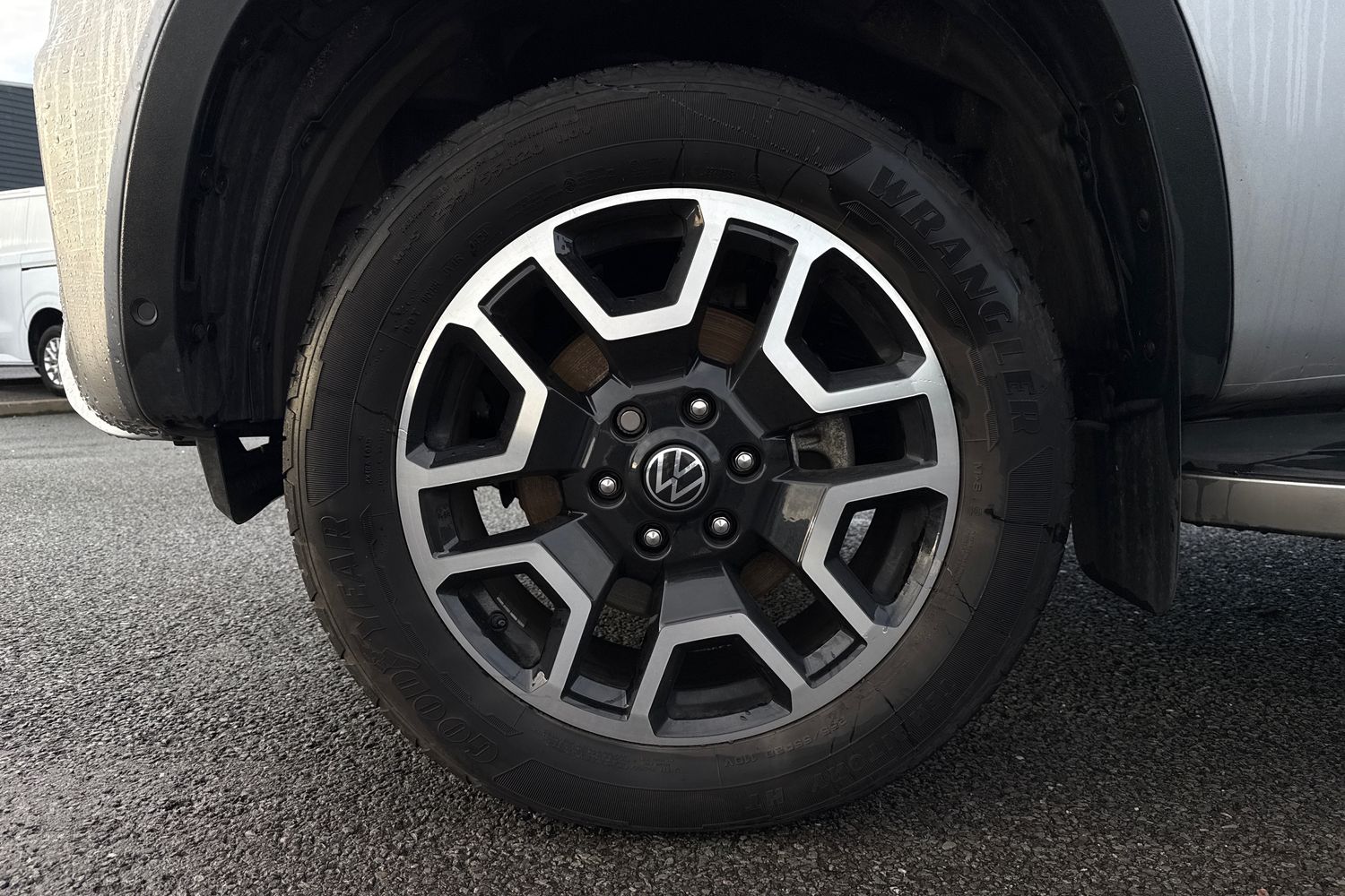 Used Volkswagen Amarok 2024 for sale - 76968096: Photo 12