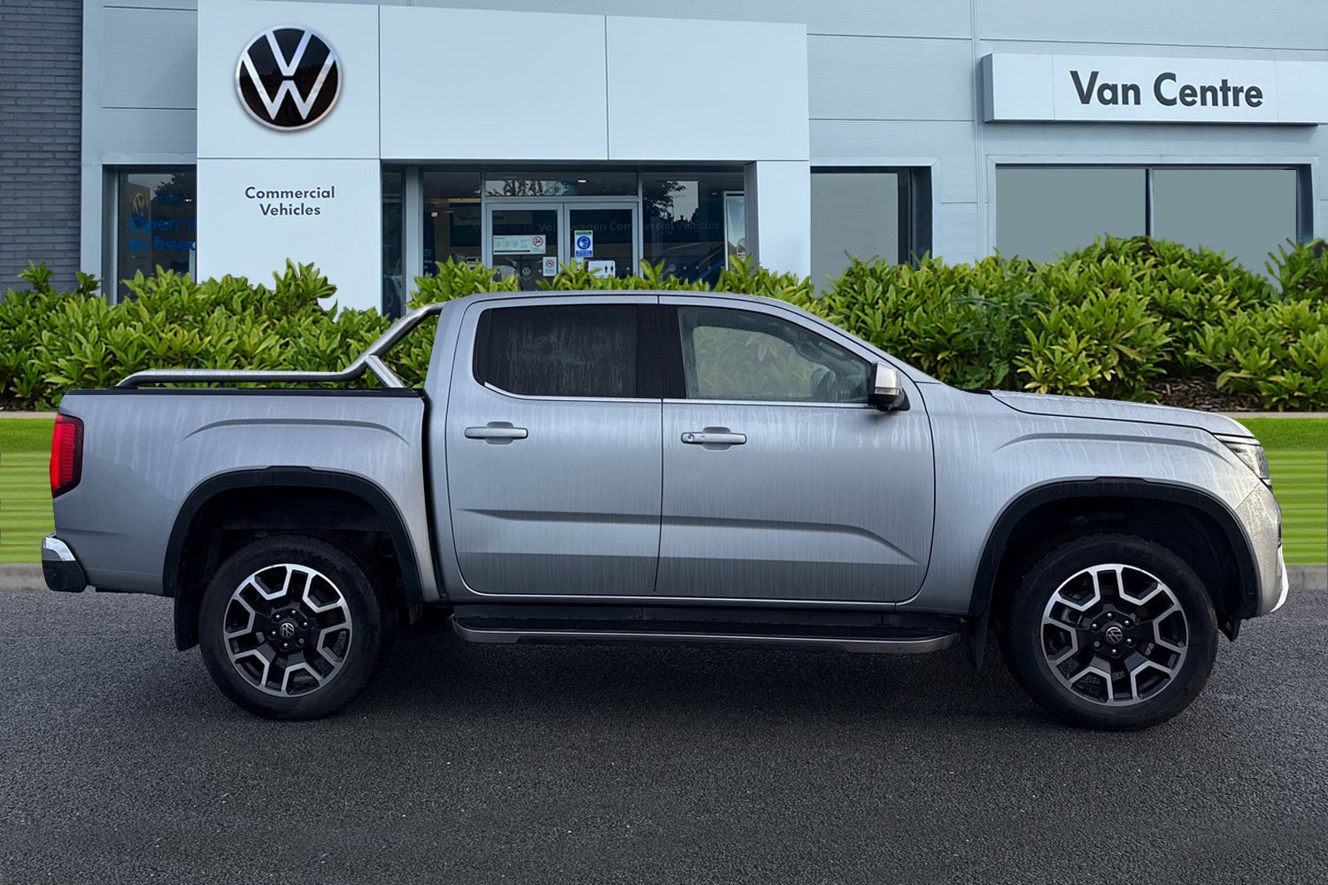 Used Volkswagen Amarok 2024 for sale - 76968096: Photo 3
