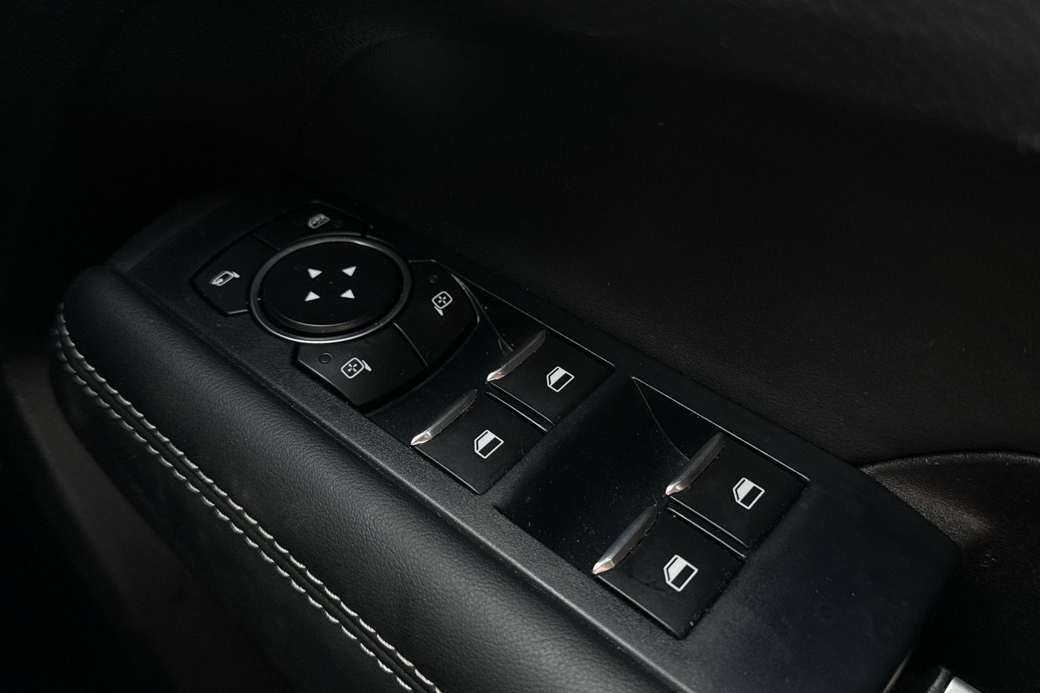 Used Volkswagen Amarok 2024 for sale - 76968096: Photo 37