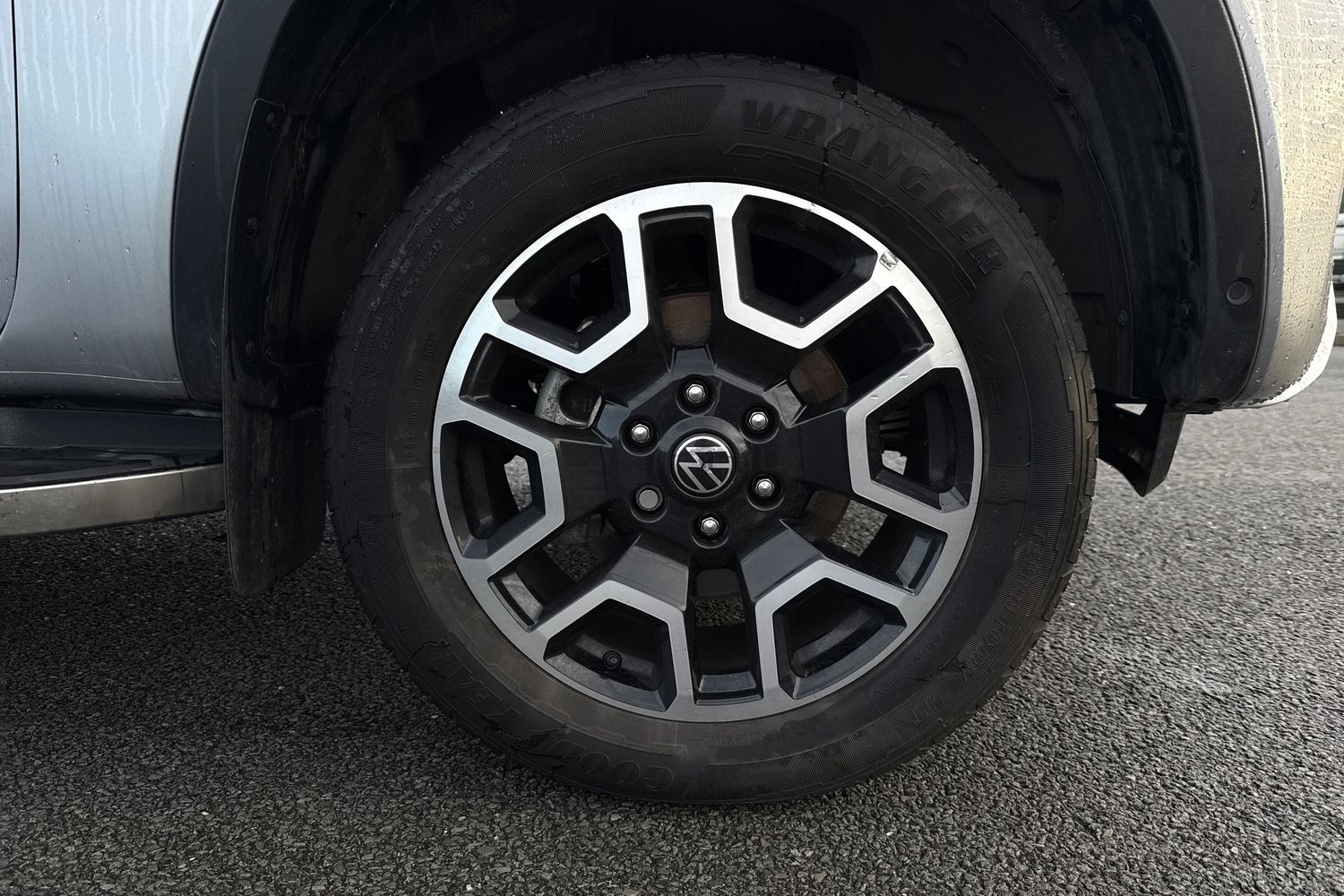 Used Volkswagen Amarok 2024 for sale - 76968096: Photo 9