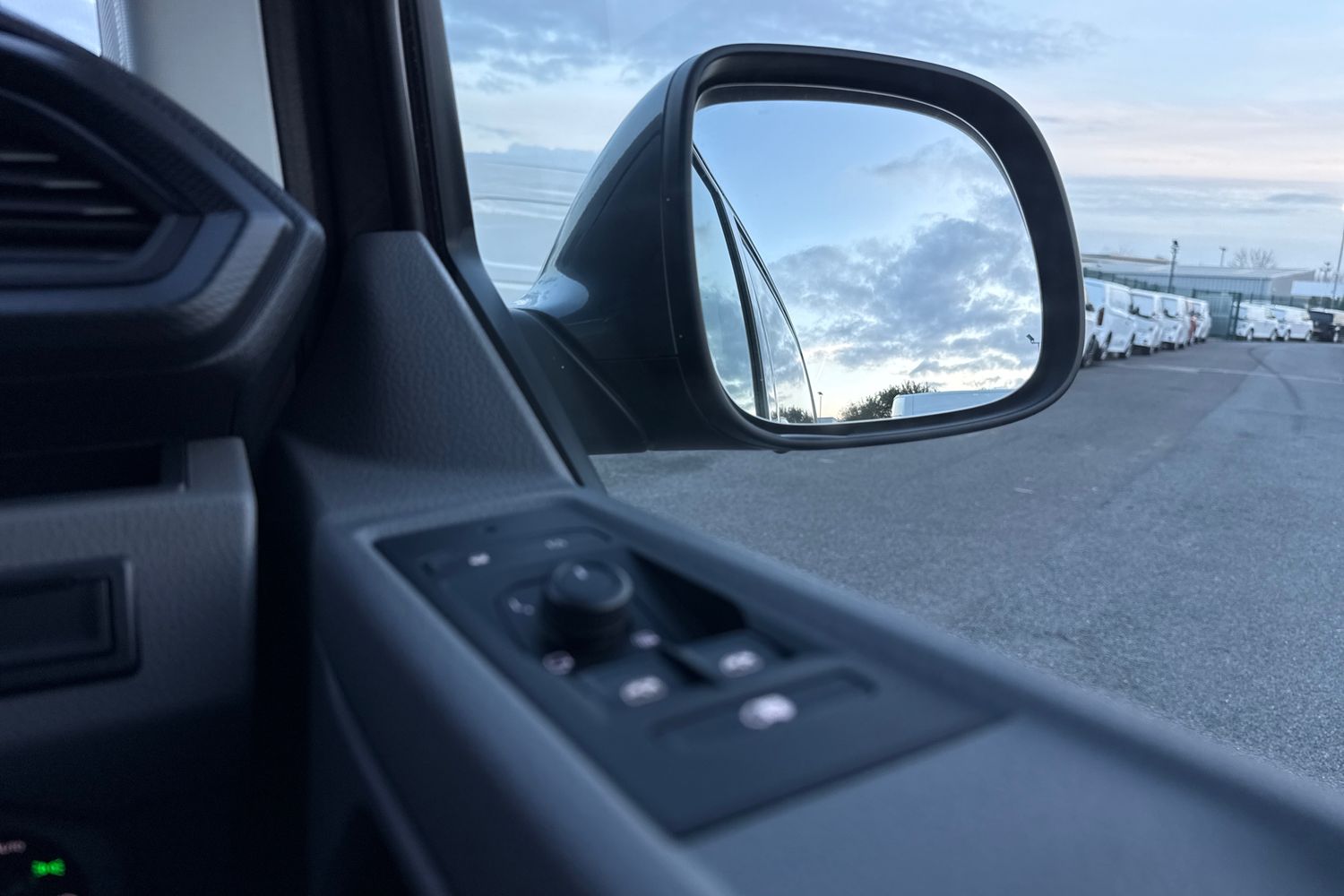 Used Volkswagen Transporter 2024 for sale - 77257722: Photo 21