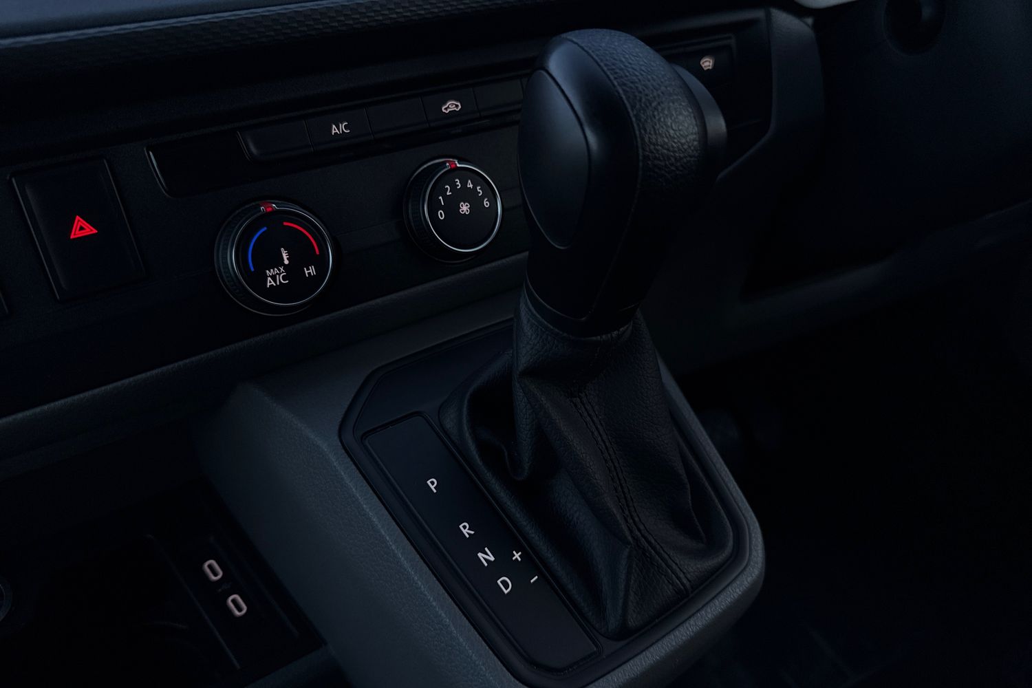 Used Volkswagen Transporter 2024 for sale - 77257722: Photo 23