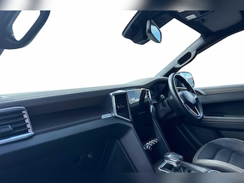 Used Volkswagen Amarok 2024 for sale - 76847891: Photo