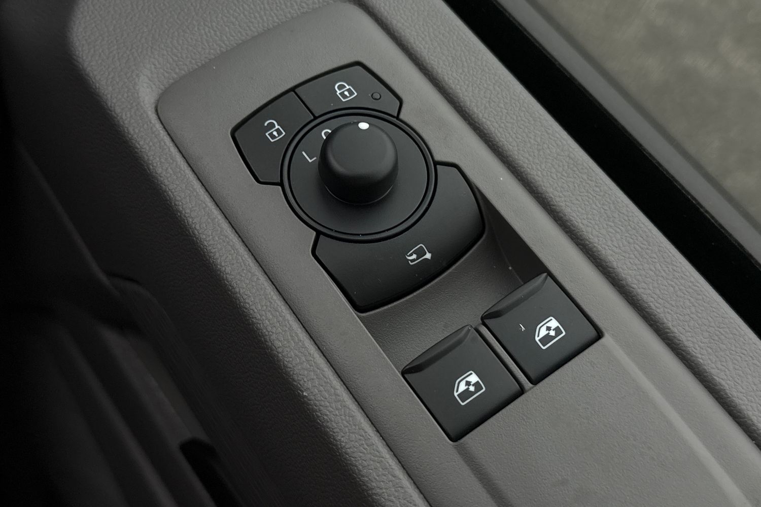 Used Volkswagen Transporter 2025 for sale - 77390130: Photo 40