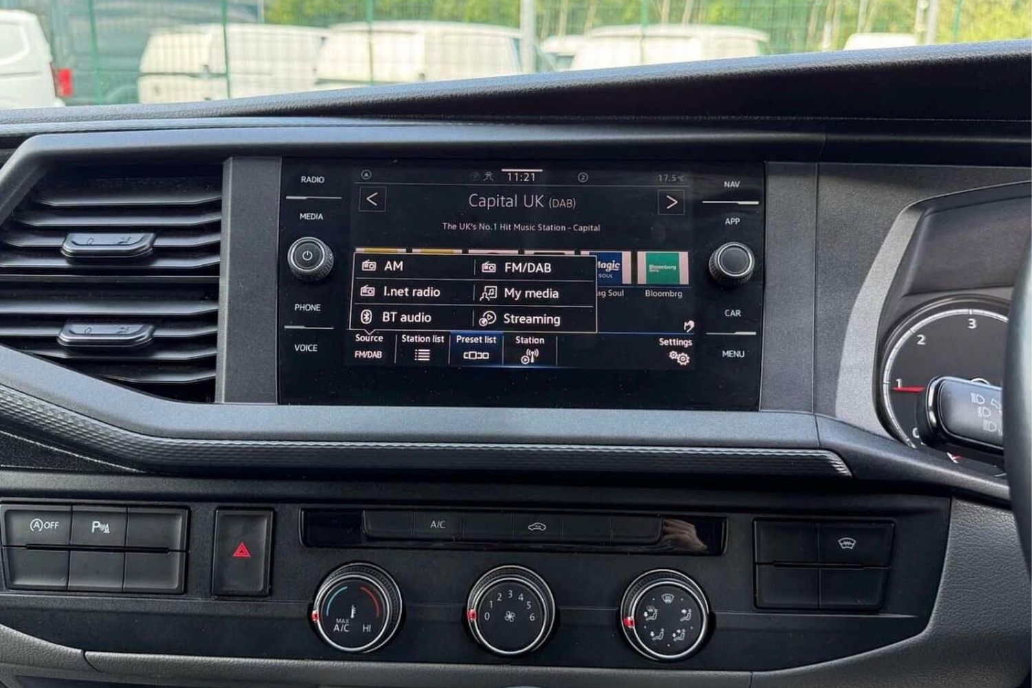 Used Volkswagen Transporter 2024 for sale - 76739419: Photo 40