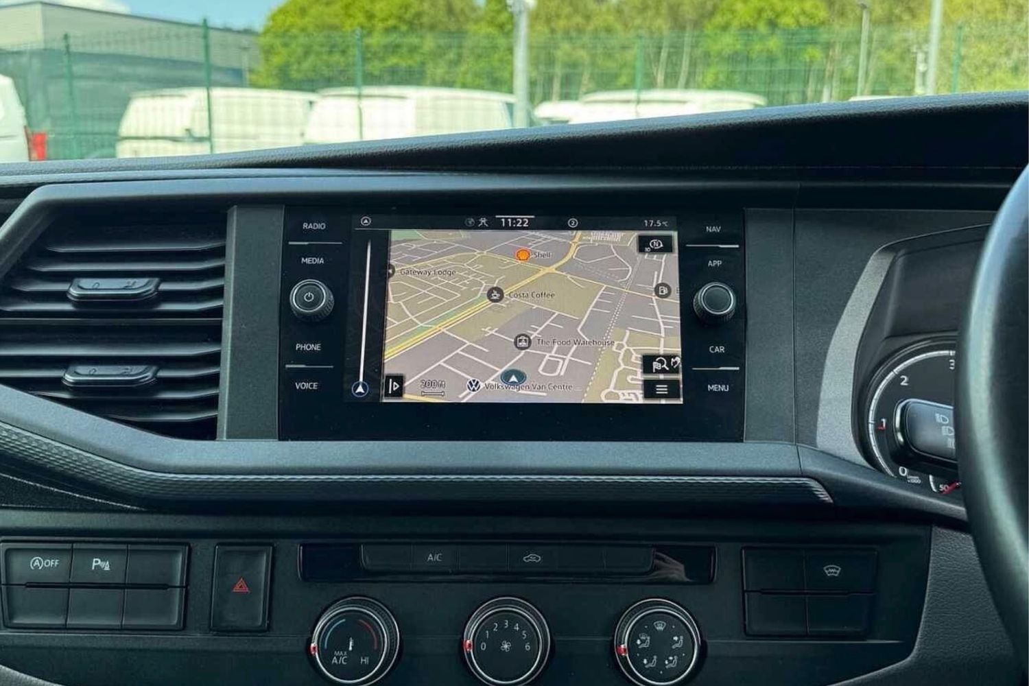 Used Volkswagen Transporter 2024 for sale - 76739419: Photo 43