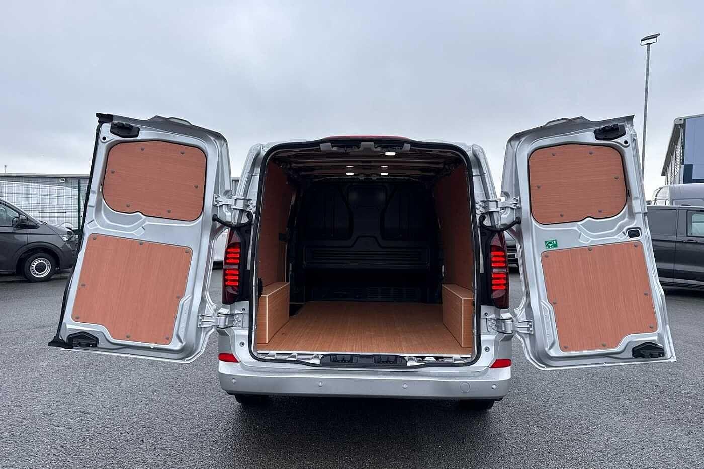 Used Volkswagen Transporter 2025 for sale - 78043505: Photo 9