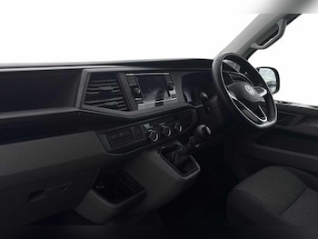 Used Volkswagen Transporter 2024 for sale - 76520062: Photo