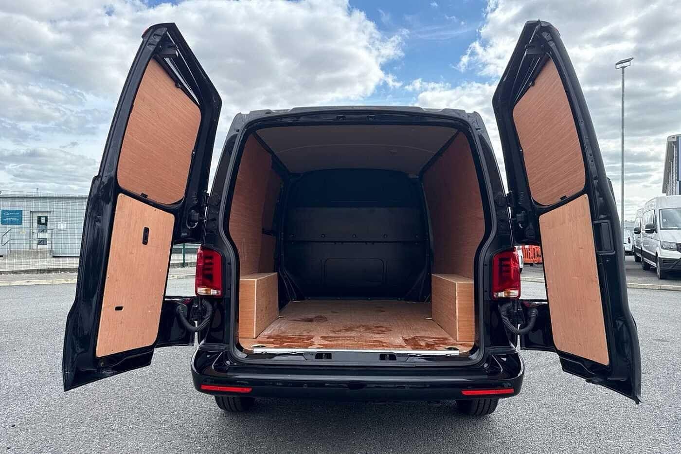 Used Volkswagen Transporter 2024 for sale - 76520062: Photo 9