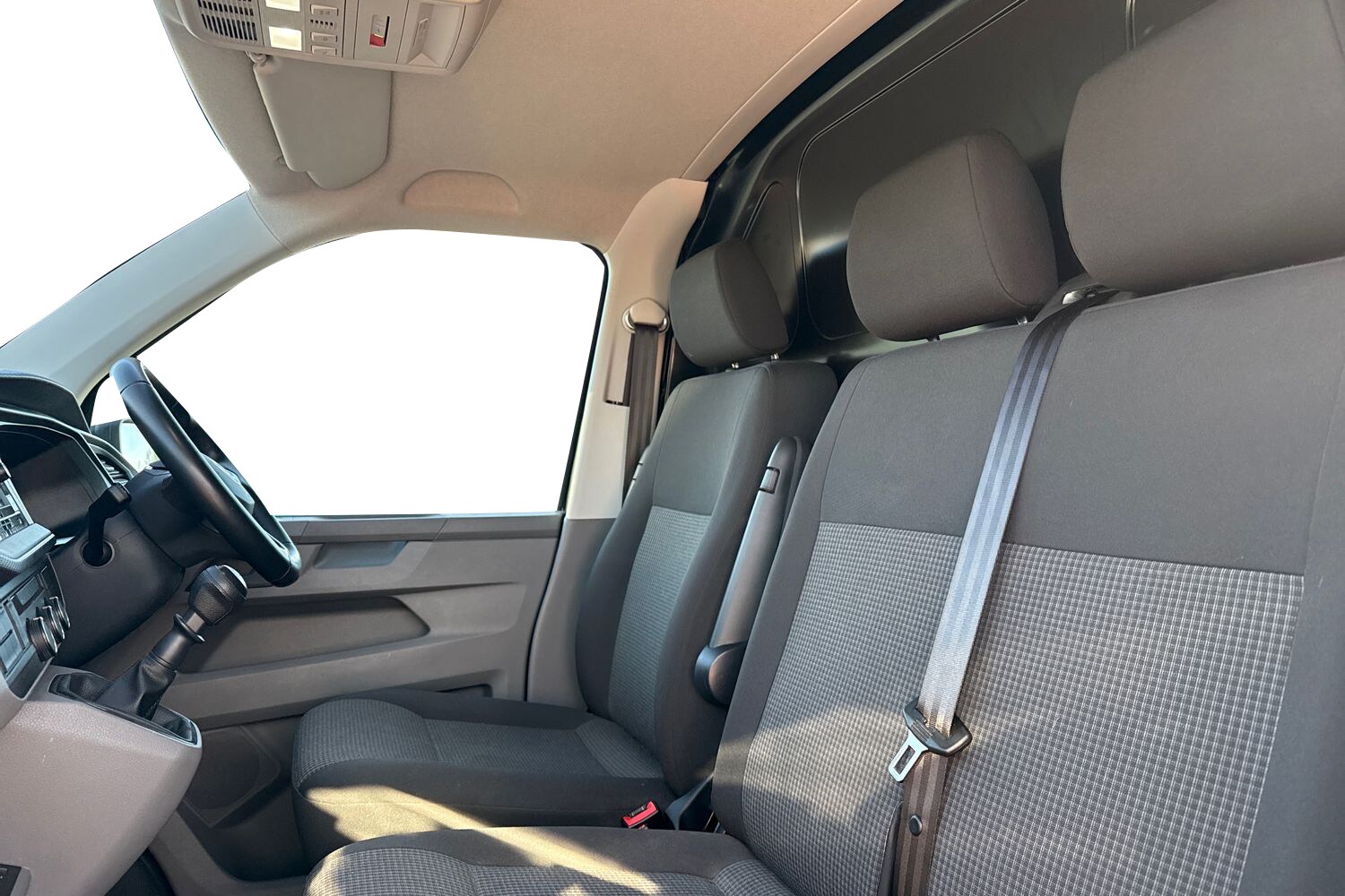 Used Volkswagen Transporter 2024 for sale - 77421620: Photo 15