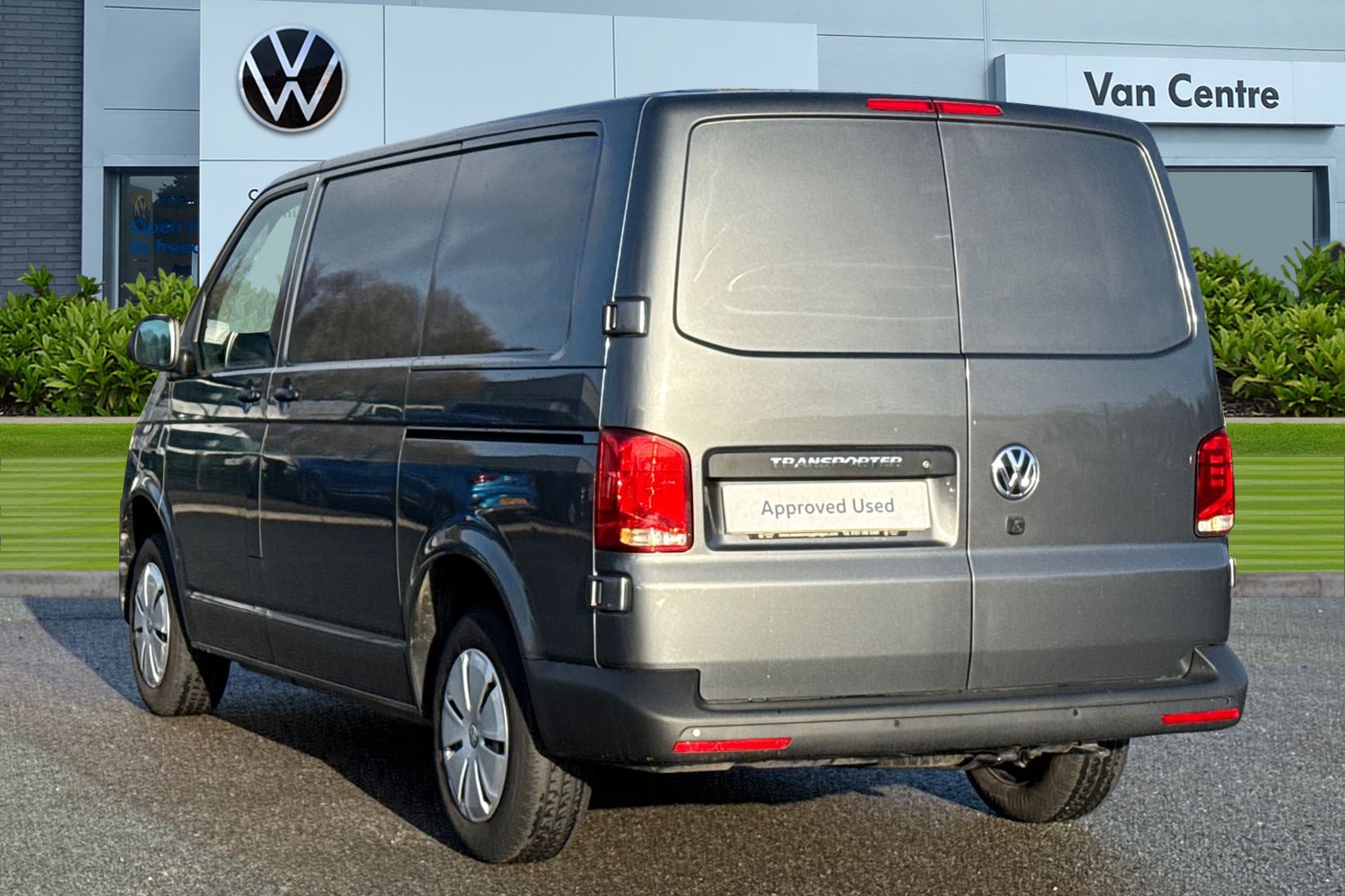 Used Volkswagen Transporter 2024 for sale - 77421620: Photo 2
