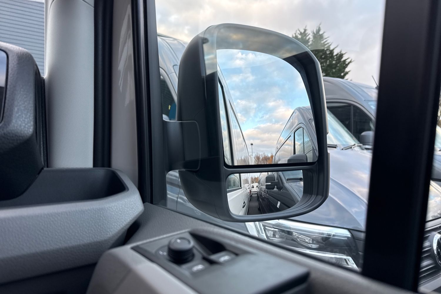 Used Volkswagen Crafter 2025 for sale - 76916524: Photo 20