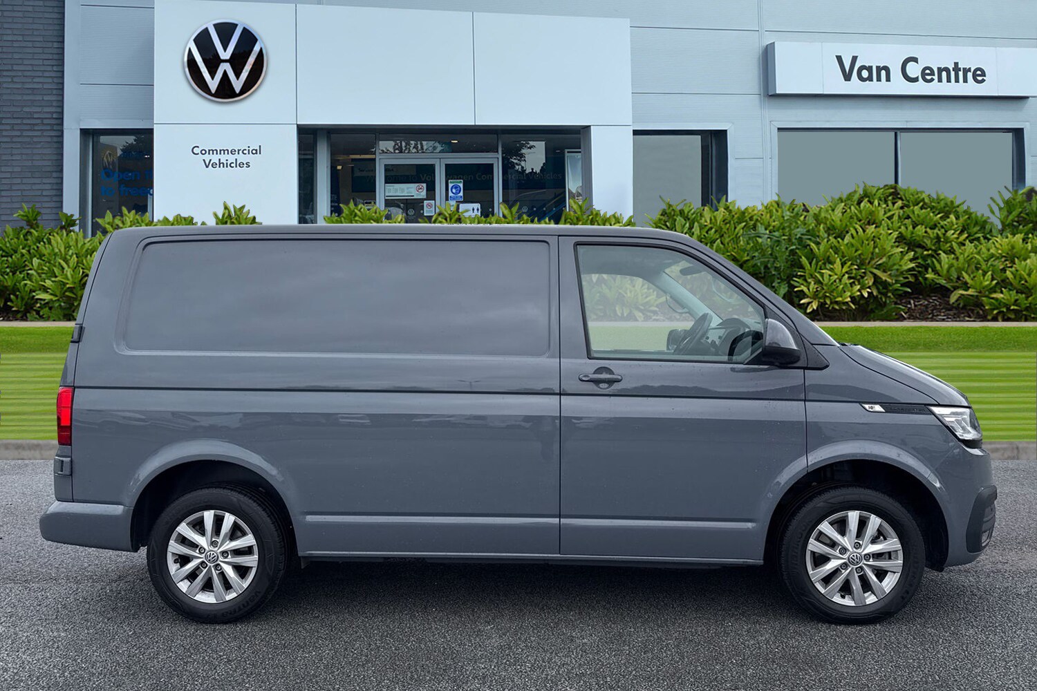 Used Volkswagen Transporter 2024 for sale - 76488335: Photo 3