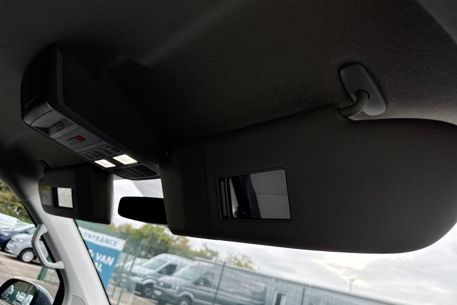 Used Volkswagen Transporter 2024 for sale - 76488335: Photo 44