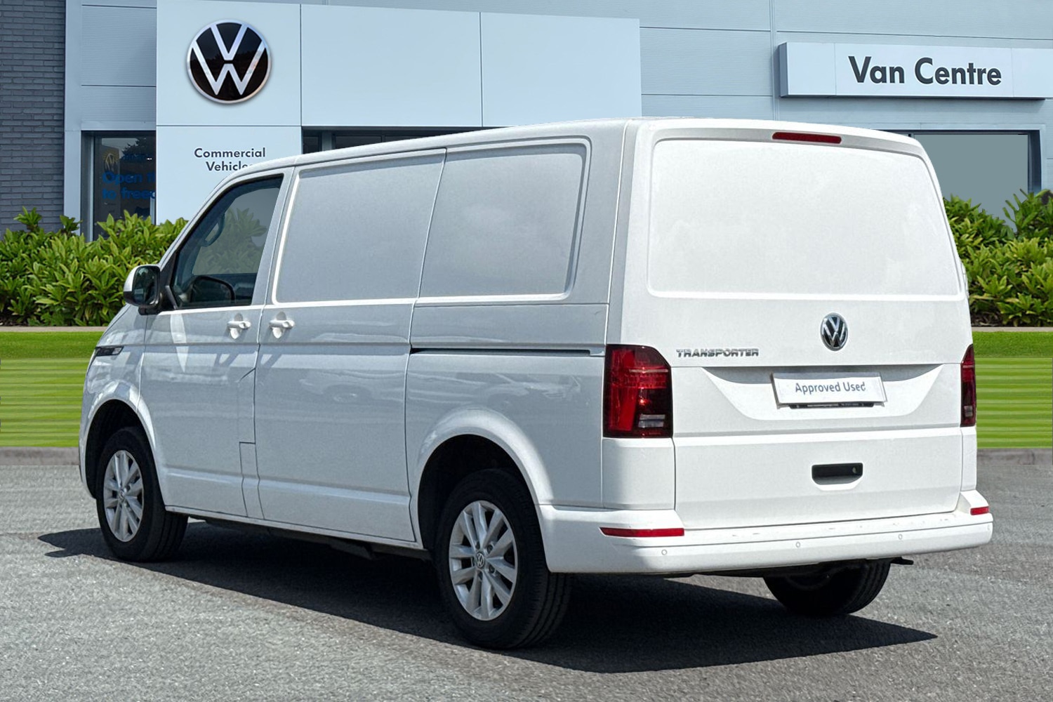 Used Volkswagen Transporter 2024 for sale - 77187545: Photo 2