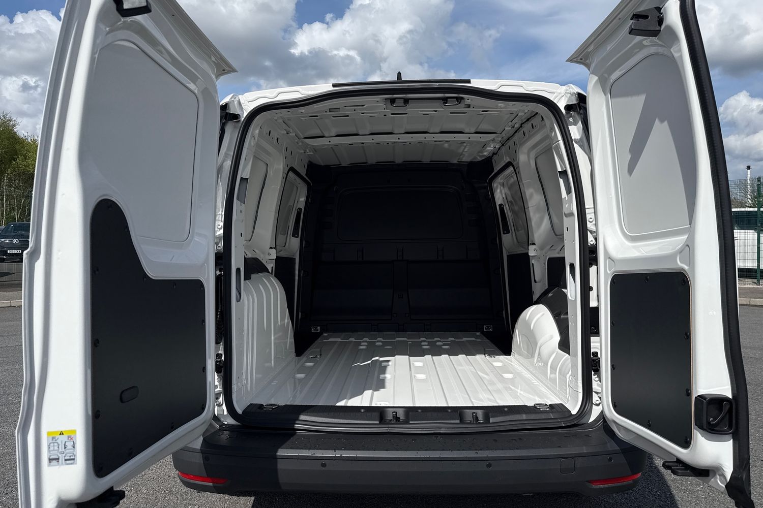 Used Volkswagen Caddy Maxi 2025 for sale - 77747641: Photo 7