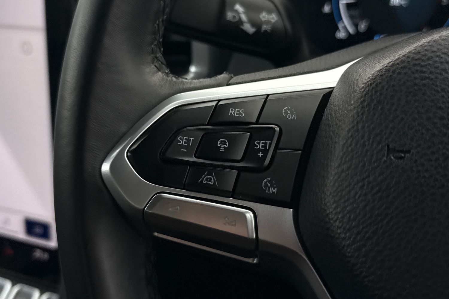 Used Volkswagen Amarok 2024 for sale - 76495324: Photo 56