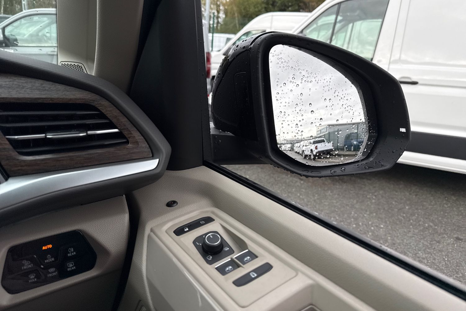 Used Volkswagen Multivan 2025 for sale - 76553476: Photo 20