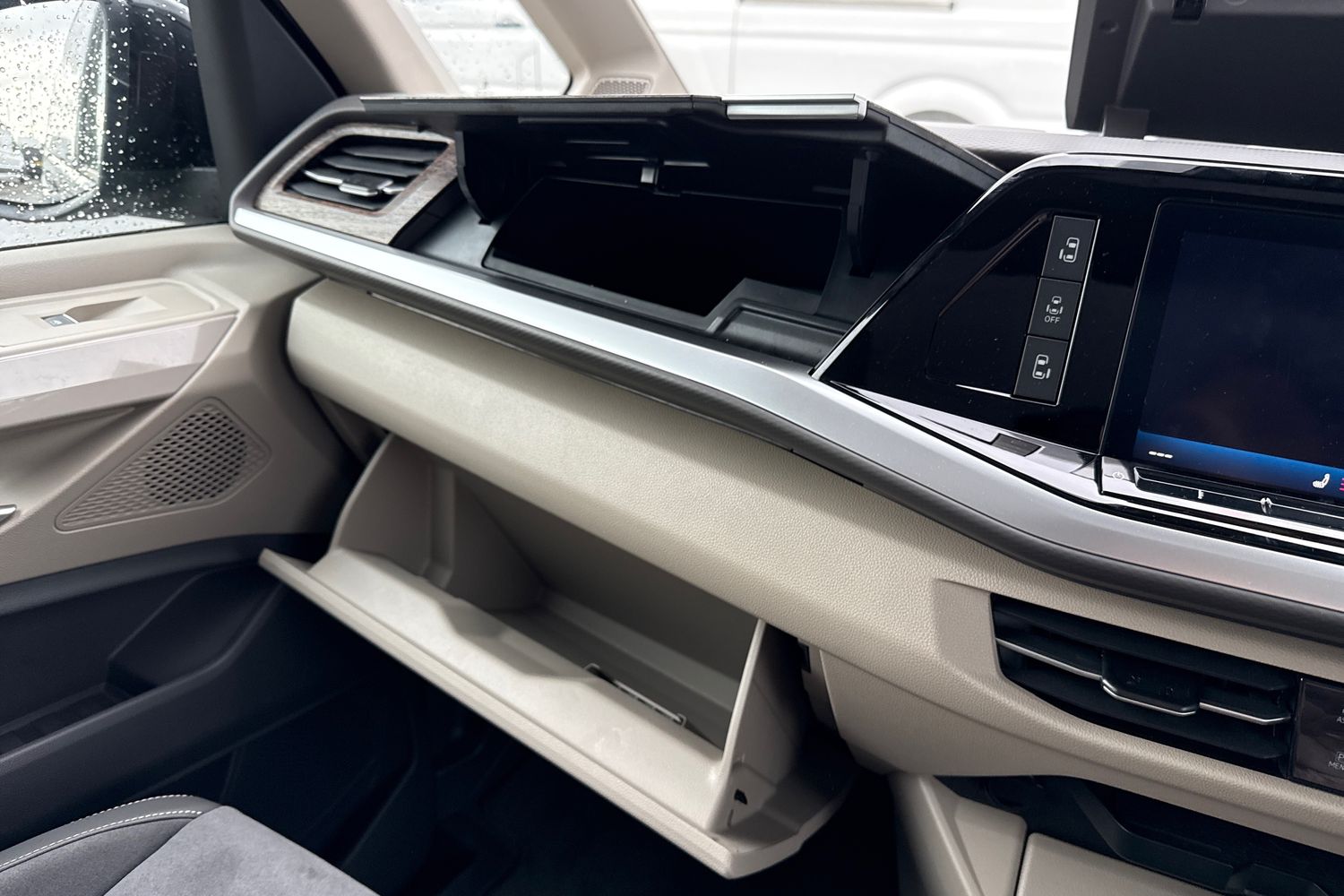 Used Volkswagen Multivan 2025 for sale - 76553476: Photo 36