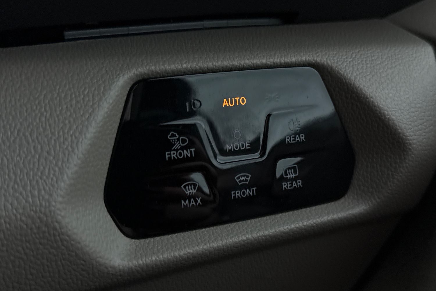 Used Volkswagen Multivan 2025 for sale - 76553476: Photo 39