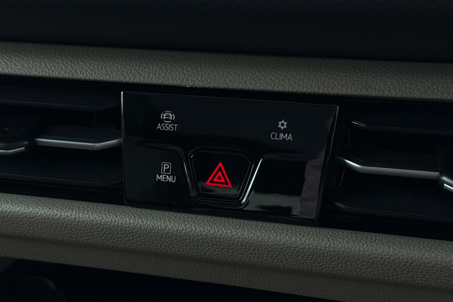 Used Volkswagen Multivan 2025 for sale - 76553476: Photo 45