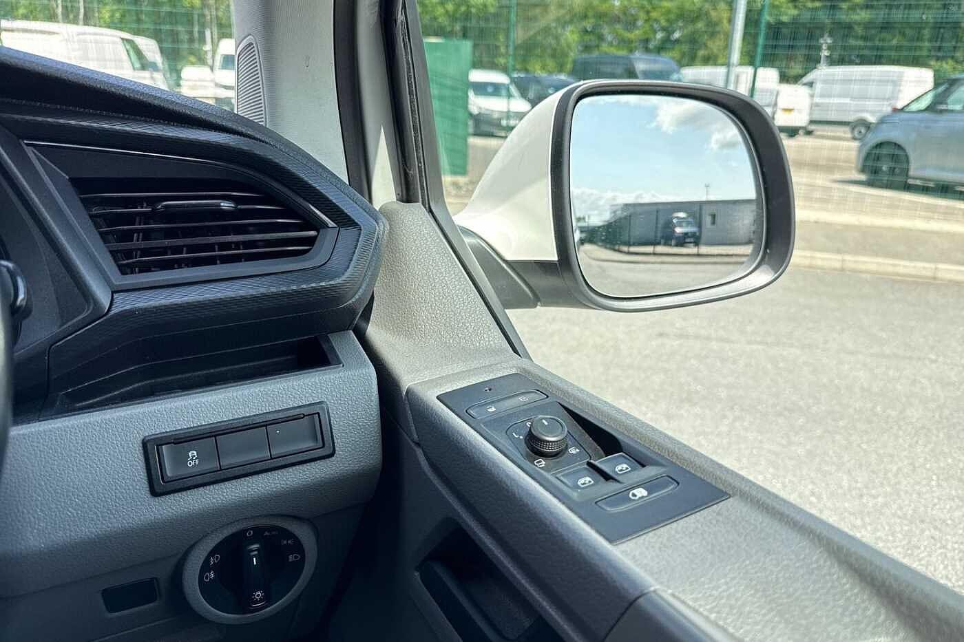 Used Volkswagen Transporter 2024 for sale - 76670333: Photo 17