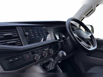 Used Volkswagen Transporter 2024 for sale - 76670333: Photo