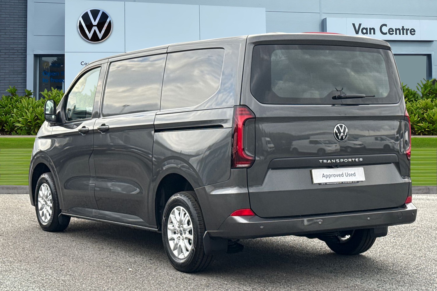 Used Volkswagen Transporter 2025 for sale - 76488326: Photo 2