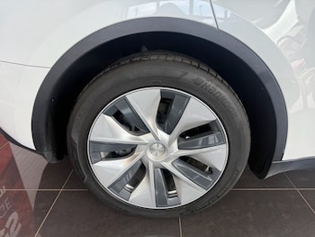 Used Tesla Model Y 2024 for sale - 79258872: Photo
