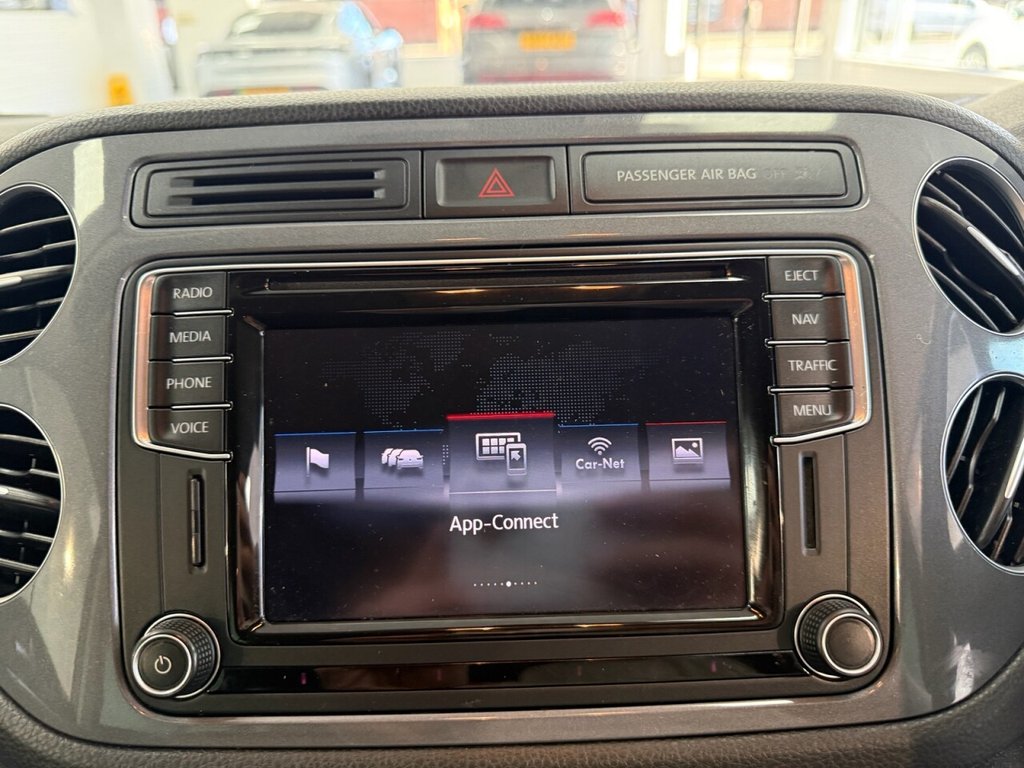 Used Volkswagen Tiguan 2015 for sale - 77936215: Photo 37