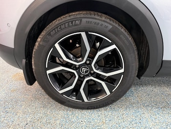 Used Citroen e-C4 2021 for sale - 77534204: Photo