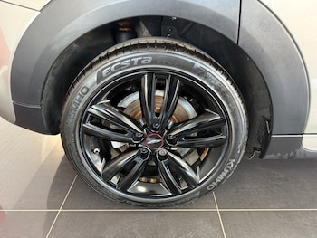 Used MINI Hatch 2019 for sale - 79618909: Photo