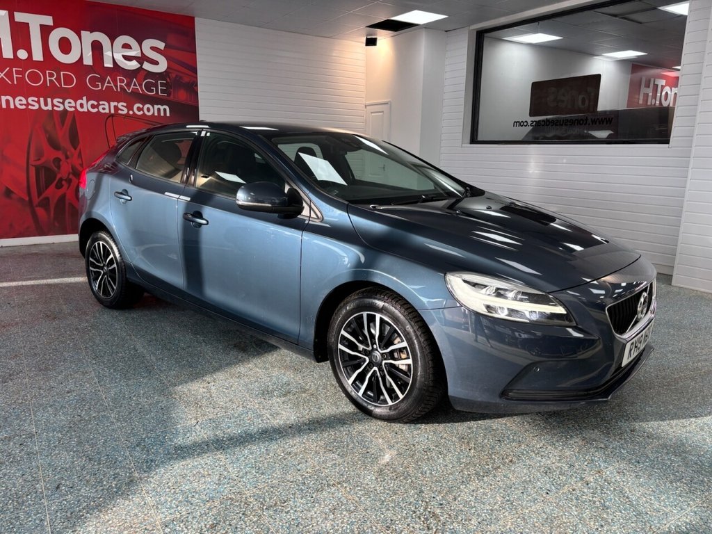 Used Volvo V40 2019 for sale - 77263556: Photo 2
