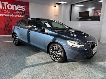 Used Volvo V40 2019 for sale - 77263556: Photo