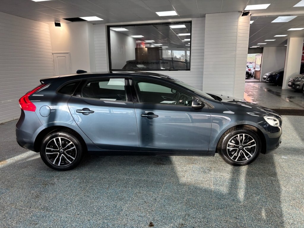 Used Volvo V40 2019 for sale - 77263556: Photo 3