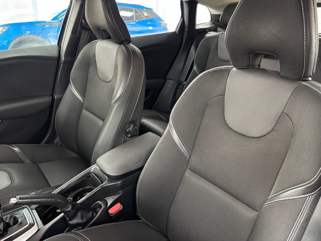 Used Volvo V40 2019 for sale - 77263556: Photo 32