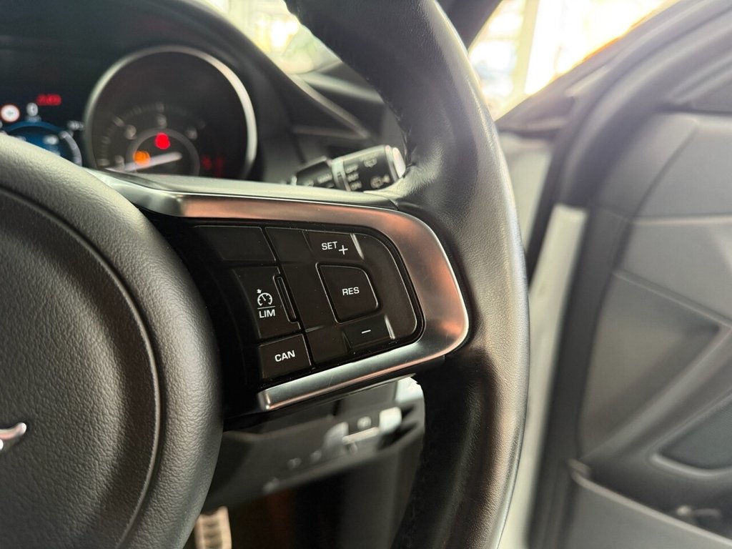 Used Jaguar E-Pace 2018 for sale - 76776713: Photo 33