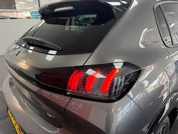 Used Peugeot 208 2023 for sale - 79258838: Photo