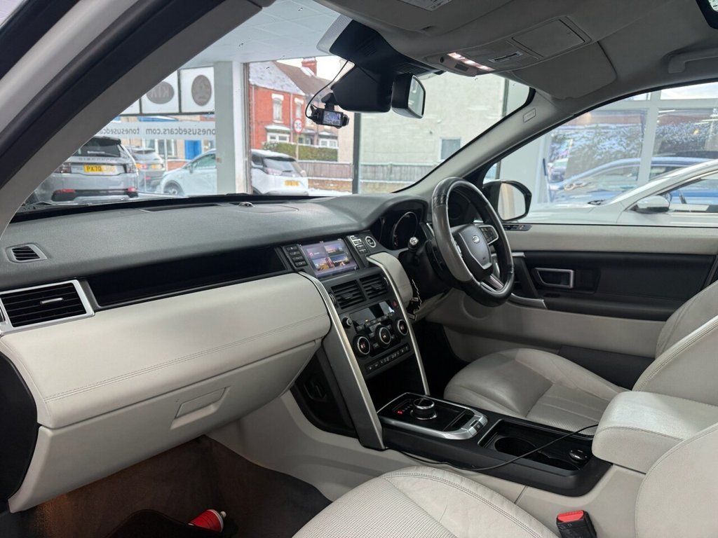 Used Land Rover Discovery Sport 2017 for sale - 77139347: Photo 19