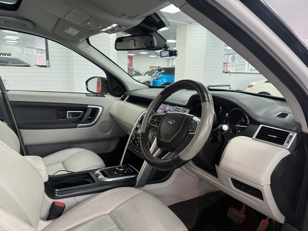 Used Land Rover Discovery Sport 2017 for sale - 77139347: Photo 30