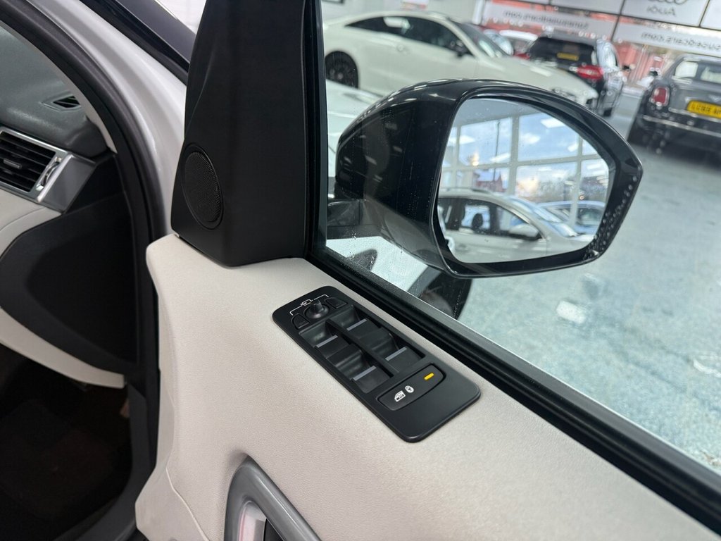 Used Land Rover Discovery Sport 2017 for sale - 77139347: Photo 32