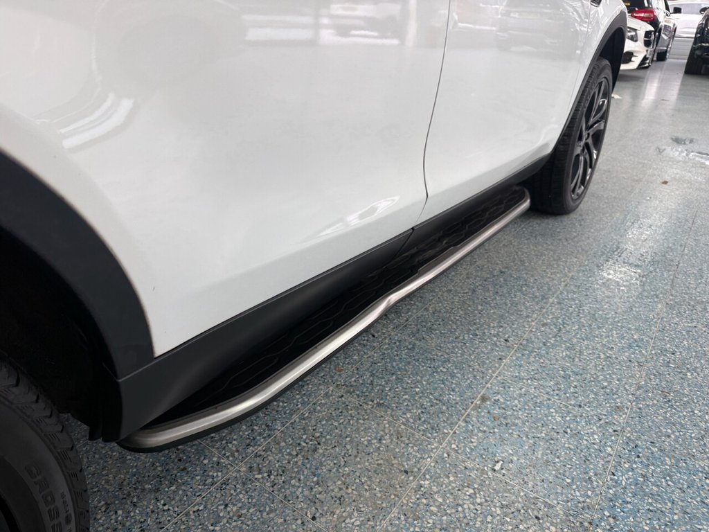 Used Land Rover Discovery Sport 2017 for sale - 77139347: Photo 4