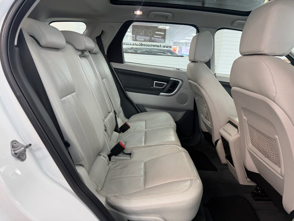 Used Land Rover Discovery Sport 2017 for sale - 77139347: Photo 6