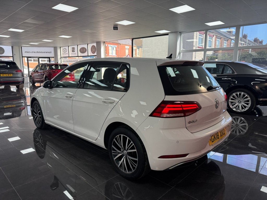 Used Volkswagen Golf 2018 for sale - 77952490: Photo 10