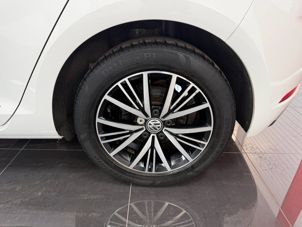 Used Volkswagen Golf 2018 for sale - 77952490: Photo 11