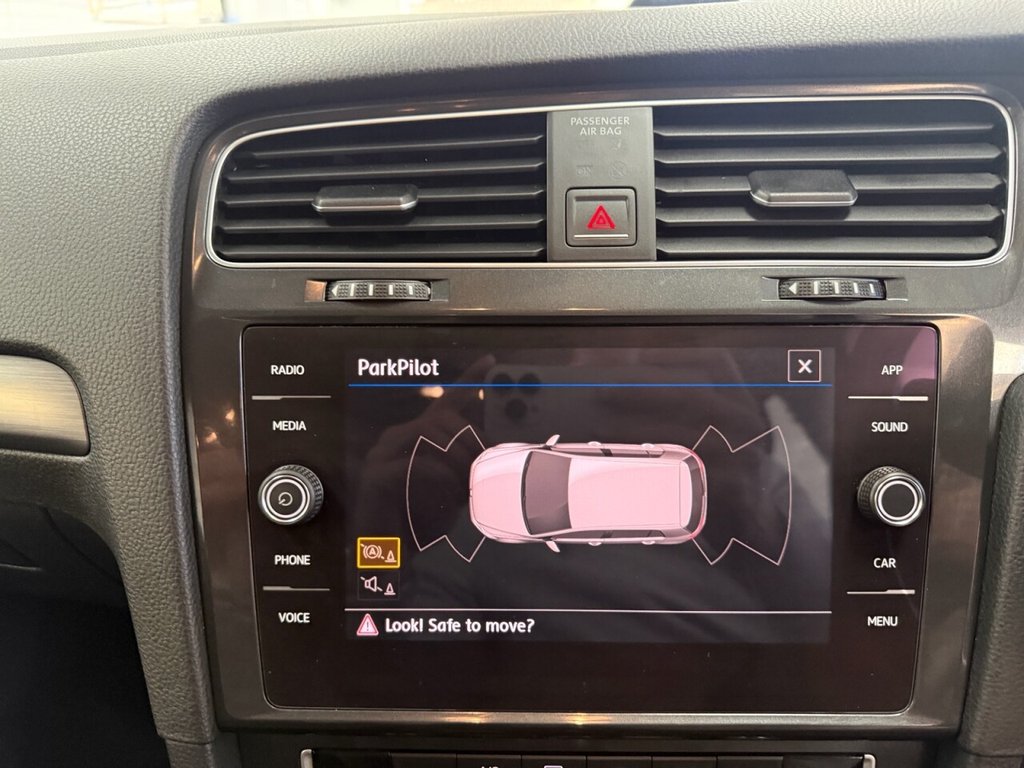 Used Volkswagen Golf 2018 for sale - 77952490: Photo 28