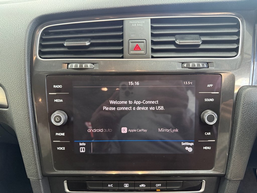 Used Volkswagen Golf 2018 for sale - 77952490: Photo 32