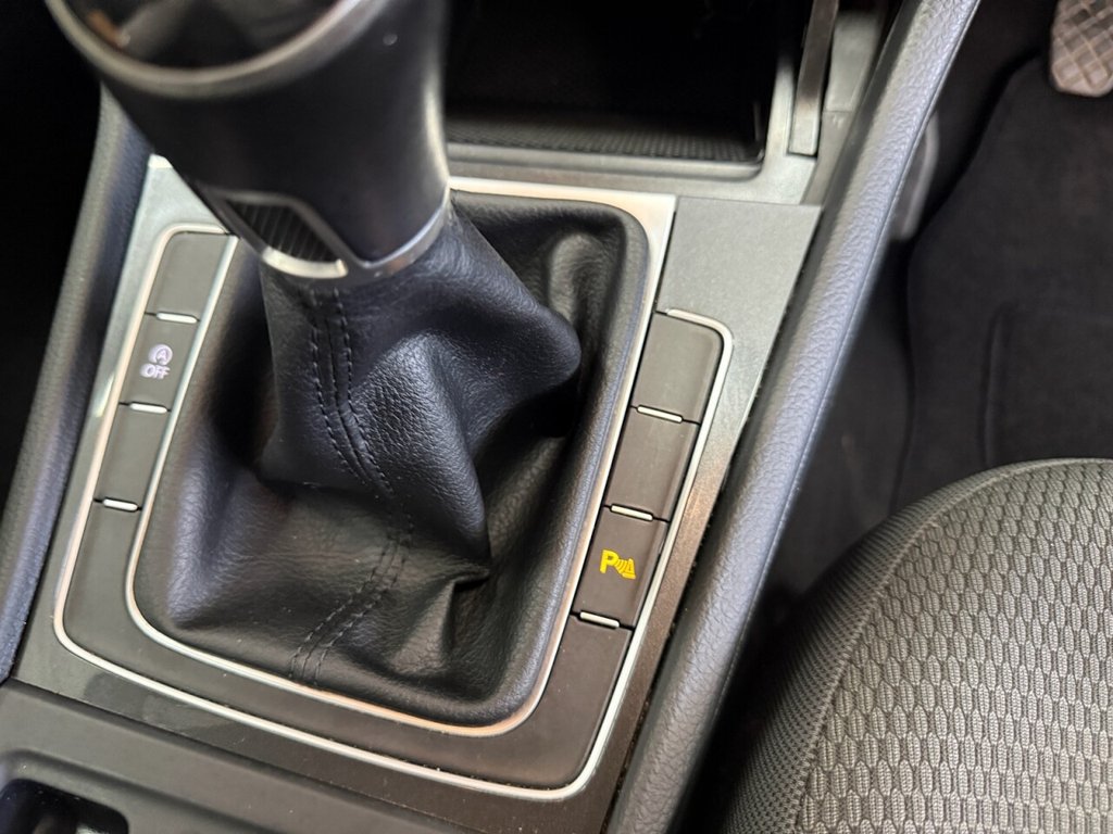 Used Volkswagen Golf 2018 for sale - 77952490: Photo 37