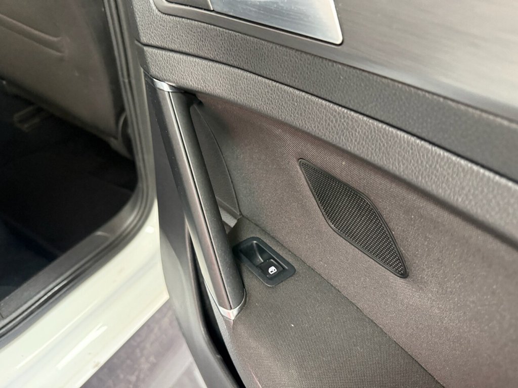 Used Volkswagen Golf 2018 for sale - 77952490: Photo 6