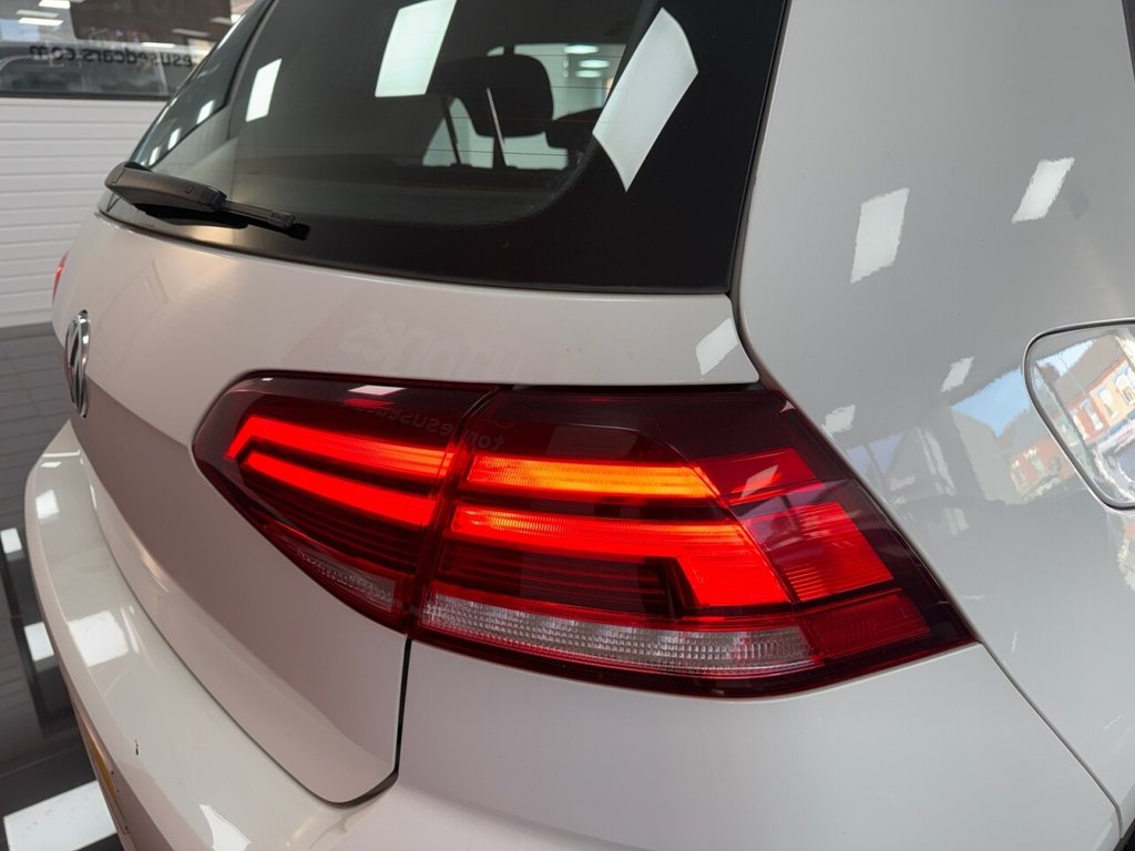 Used Volkswagen Golf 2018 for sale - 77952490: Photo 7